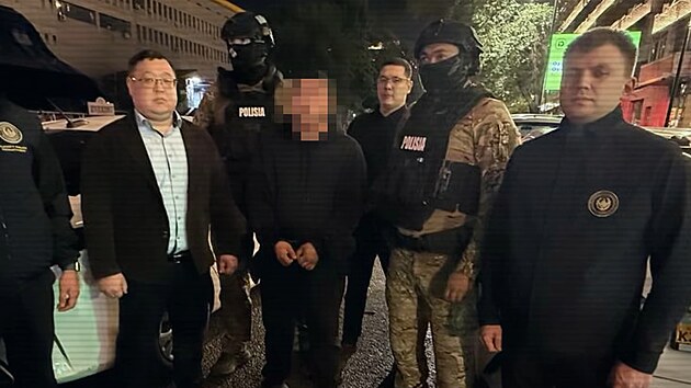 Policist� z Kazachst�nu a �eska rozbili mezin�rodn� gang zab�vaj�c� se neleg�ln� distribuc� osobn�ch �daj� ob�an� st�edoasijsk� zem� a dal��ch zem� postsov�tsk�ho Spole�enstv� nez�visl�ch st�t�, ozn�mila kazachst�nsk� policie. (17. �ervna 2026)
