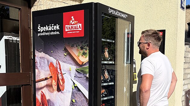 Za n�padem �pek��komat� stoj� spole�nost V�hala, producent a dodavatel masn�ch a lah�dk��sk�ch v�robk�. (17. �ervna 2026)
