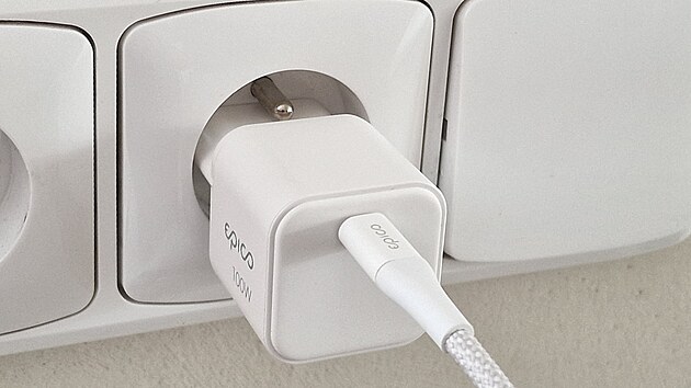 Nejmen�� 100W USB-C nab�je�ka