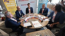 Žijeme Pardubice rozš�­řilo základnu a chce ve volbách prvn�­ nebo druh�© m�­sto