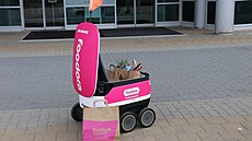 Doru�ovací roboti foodora na Praze 13. (�erven 2026)