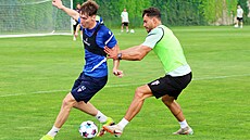 Do hry se na tréninku fotbalist� Baníku Ostrava zapojil i nový kondi�ní trenér...