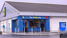 Hospoda spole�nosti Lidl Northern Ireland s názvem �The Middle Ale� v...