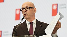 Po jednání vlády, která odsouhlasila zru�ení poplatk� pro �eskou televizi a...
