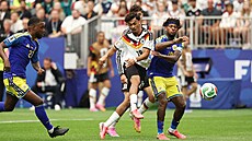 Nathaniel Brown st�ílí pátý gól N�mecka proti Curacau.