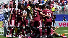 Katar�tí fotbalisté slaví remízu se �výcarskem.