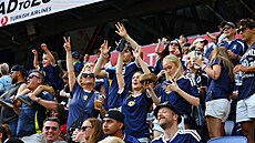 Skot�tí fanou�ci b�hem p�ípravného utkání s Bolivií na stadionu v New Jersey.
