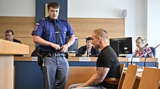 Ob�alovaný Martin Vyoral v jednací síni zlínské pobo�ky Krajského soudu Brno....