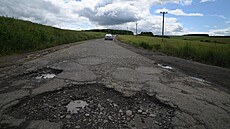 Ú�elovou komunikaci mezi Veselou a Hvozdnou vyu�ívají zejména sloven�tí...