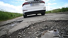 Ú�elovou komunikaci mezi Veselou a Hvozdnou vyu�ívají zejména sloven�tí...
