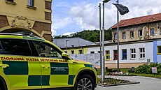Litvínovská st�ední �kola Schola Humanitas vyv�sila �ernou vlajku a vzniklo...