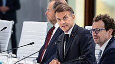 Francouzský prezident Emmanuel Macron b�hem summitu G7 ve francouzském...
