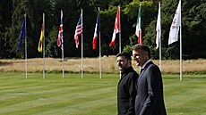 Ve francouzském Évian-les-Bains za�al t�ídenní summit skupiny velkých sv�tových...