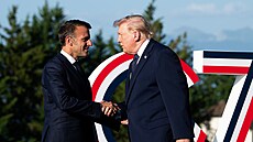 Ve francouzském Évian-les-Bains za�al t�ídenní summit skupiny velkých sv�tových...