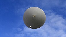 Meteorologické balony jsou bezpilotní balony napu�t�né heliem nebo vodíkem,...