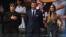 Zahajovací ceremoniál v Los Angeles p�ed zápasem domácích USA s Paraguayí. Na...