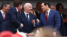 Zahajovací ceremoniál v Los Angeles p�ed zápasem domácích USA s Paraguayí....