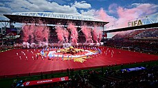 Zahajovací ceremoniál v Kanad�. Druhý hrací den. Kanada vstoupíla do domácího...