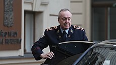 P�íjezd ú�astník� na jednání Bezpe�nostní rady státu. (17. �ervna 2026)