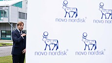 Ministr zdravotnictví Adam Vojt�ch p�i slavnostním spu�t�ní výroby firmy Novo...