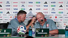 Miroslav Koubek a mluv�í Martin Bergman na tiskové konferenci p�ed zápasem s...