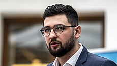 Předseda Motoristů sobě a ministr zahranič&iacute; Petr Macinka představil volebn&iacute;...