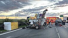 Nehoda t�í osobních vozidel na 4,5 kilometru dálnice D1 ochromila provozu...