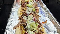V britském m�st� Stalybridge za�ali prodávat �Monster kebab� � ob�í jeden a p�l...
