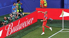 Leo Østigard (Norsko) slaví v 76. minut� gól na 3:1 proti Iráku na...