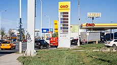 Vláda za�ala po prudkém zdra�ování v b�eznu relativn� brzo ceny regulovat a...