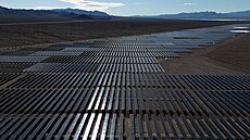 Areál elektrárny Boulder Solar 1 v Boulder City ve stát� Nevada v USA  (23....