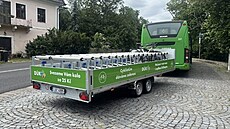 Na cyklovlek se vejde a� �estnáct kol.