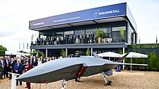 P�edstavení dronu �Boeing MQ-28 Ghost Bat� na veletrhu ILA. (10. �ervna 2026)