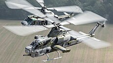 Bojový vrtulník AH-1Z Viper (vp�edu) a UH-1Y Venom (vzadu) na misi v Polsku (9....