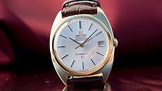 Náramkové hodinky Omega constelation (18k zlato)  koupil jediný zájemce za 85...