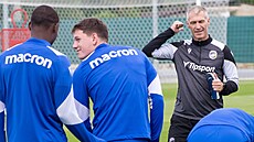 Plze�ský trenér Martin Hyský b�hem p�ípravy