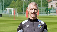 Trenér Martin Hyský na plze�ském tréninku