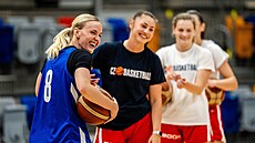 Petra Hole�ínská má na �eském tréninku dobrou náladu.