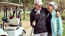Fenomén �eského golfu: Pro� se na h�i�t� vracejí rodiny i zku�ení hrá�i?