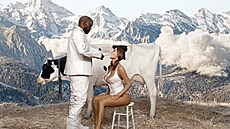 Kanye West a Bianca Censori ve videoklipu k písni Gemini Season (2026)
