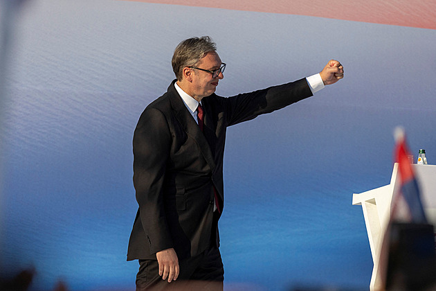 Srbský prezident Vučić oznámil rezignaci. Budou předčasné volby