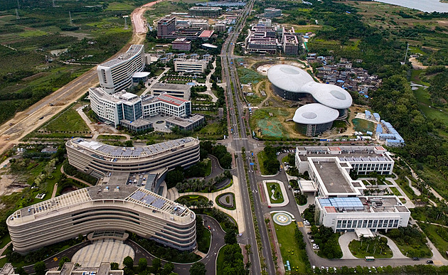Patient on China's Hawaii: Aiming for World Medical Tourism Capital