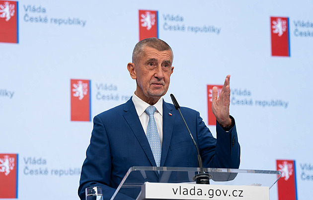 Porno, hra na nacistu. Totální šok, říká o chování dětí na internetu Babiš