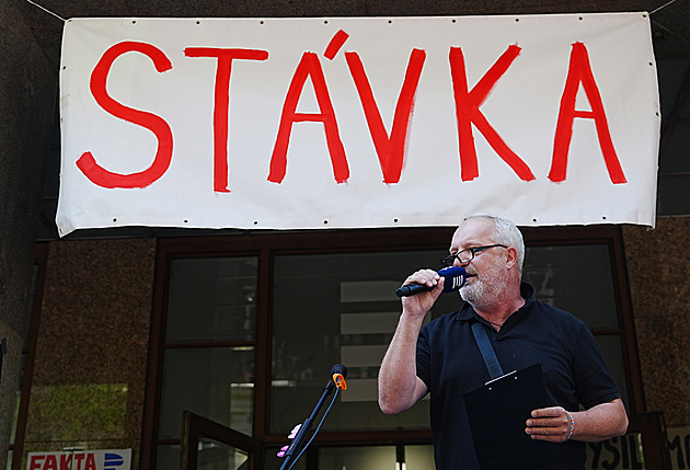 ČT a rozhlas jsou ve stávce, na Kavčích horách zněla Modlitba pro Martu