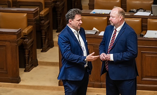 Koalice chce snadnější výměny úředníků. Riskujete ztrátu miliard eur, řekl Hřib