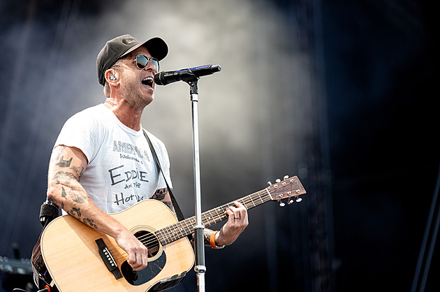Review: A Pleasant, Though Hot, Summer Evening with OneRepublic. Everything Stays the Same