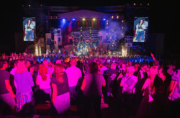 Mamma Mia! Takes Over the Amphitheater; Three Shows Nearly Sold Out
