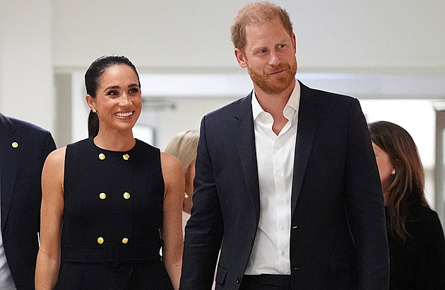 Princ Harry se s rodinou vrátil do Británie, děti tu v září nastoupí do školy
