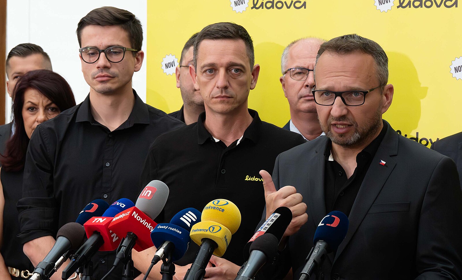 NÁZOR: Svátky nejsou od toho, aby stát zamykal dveře obchodů. Lidovci, přestaňte lidem kecat do života