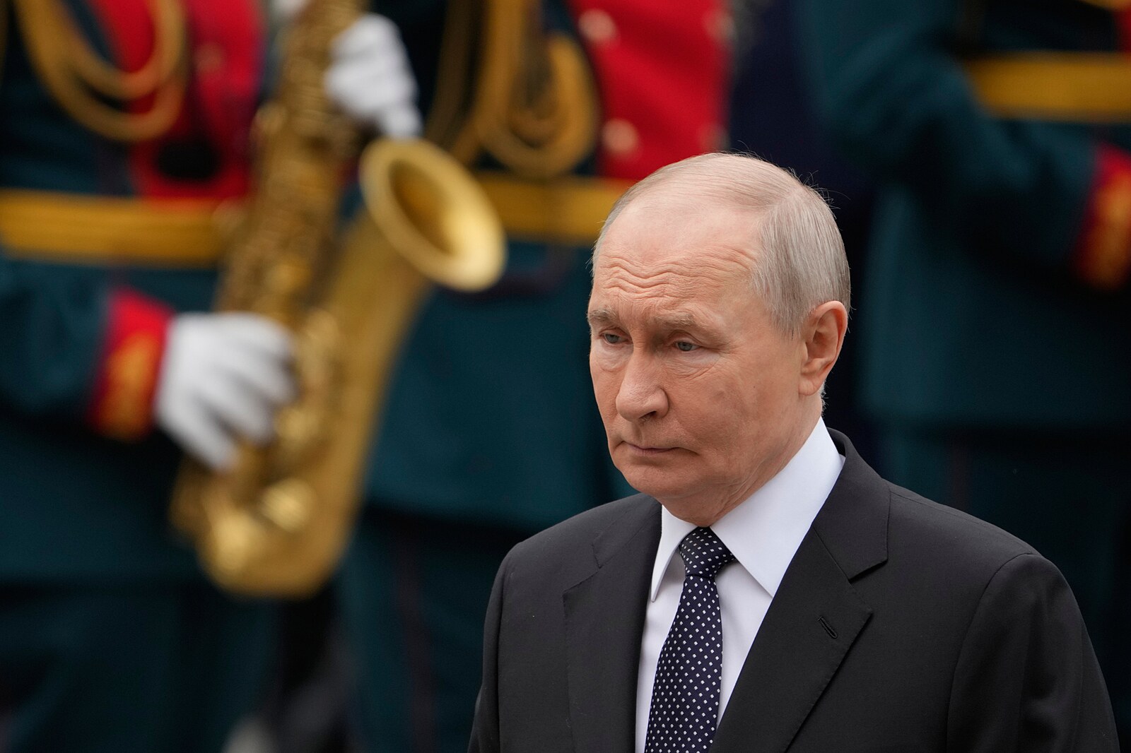 Odložte volby, prosí bezpečnostní složky Putina. Nechce přiznat kritickou situaci